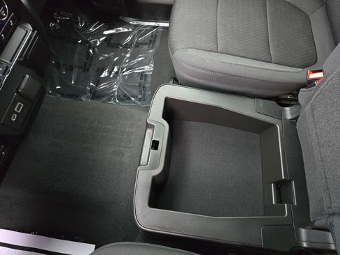 Used 2022 Chevrolet Silverado 2500 LT w/ Convenience Package image 29