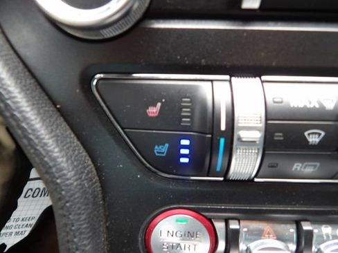 Used 2020 Ford Mustang Premium RWD image 31