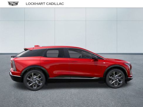 New 2026 Cadillac Optiq Luxury 1 image 5