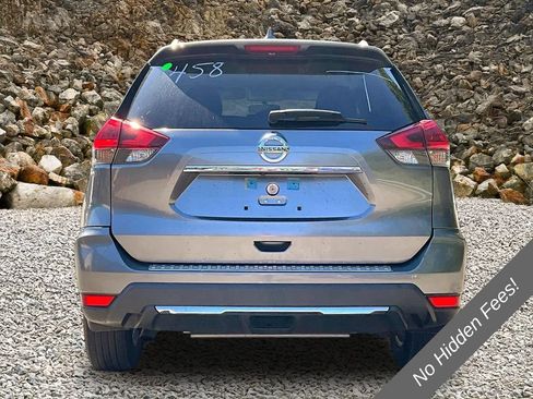Used 2018 Nissan Rogue SV AWD/4WD image 4