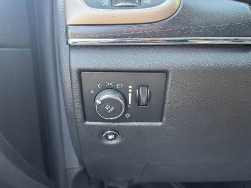 Used 2017 Jeep Grand Cherokee Limited image 29