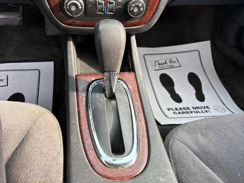 Used 2010 Chevrolet Impala LT image 21