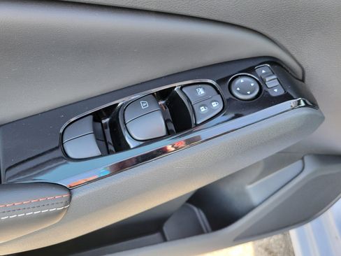 Used 2024 Nissan Altima 2.5 SR w/ SR Premium Package image 19