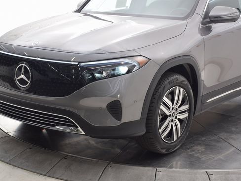 Used 2024 Mercedes-Benz EQB 300 4MATIC image 10