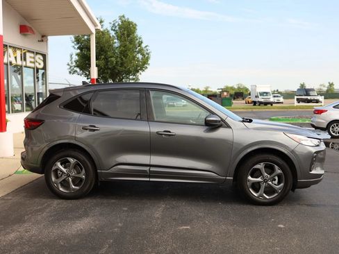 Used 2024 Ford Escape ST-Line Select w/ Tech Pack #1 AWD/4WD image 4