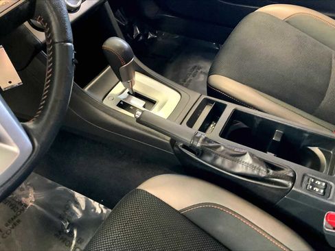 Used 2017 Subaru Crosstrek 2.0i Premium image 15