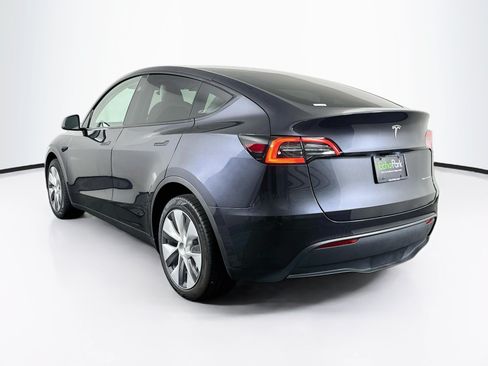 Used 2024 Tesla Model Y Long Range AWD/4WD image 5