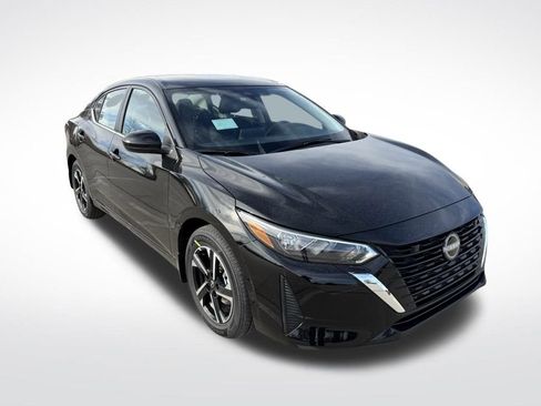 Used 2025 Nissan Sentra SV image 2