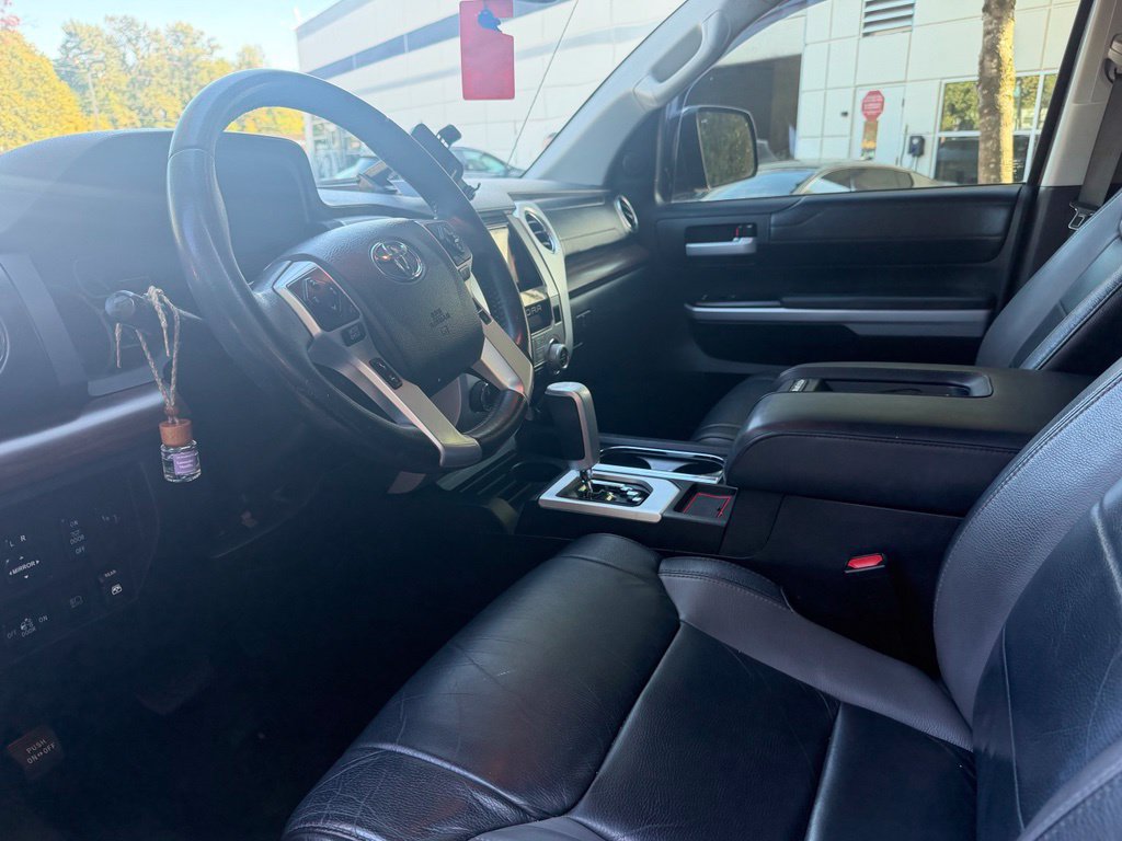 Used 2018 Toyota Tundra Limited w/ Limited Premium Package AWD/4WD image 11