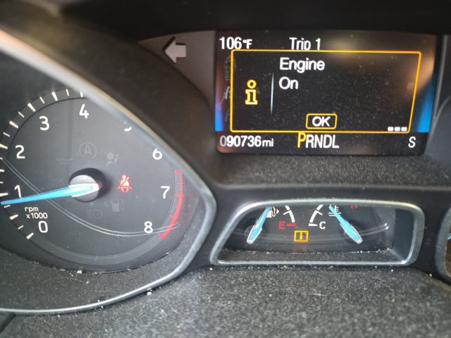 Used 2018 Ford Focus SE FWD image 2