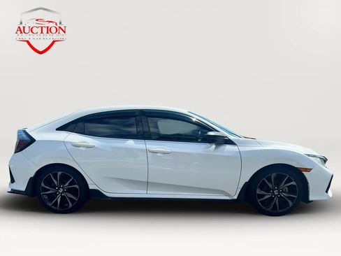 Used 2019 Honda Civic Sport image 4