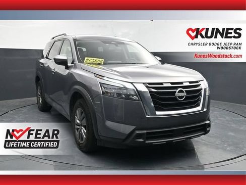 Used 2024 Nissan Pathfinder SV AWD/4WD image 1