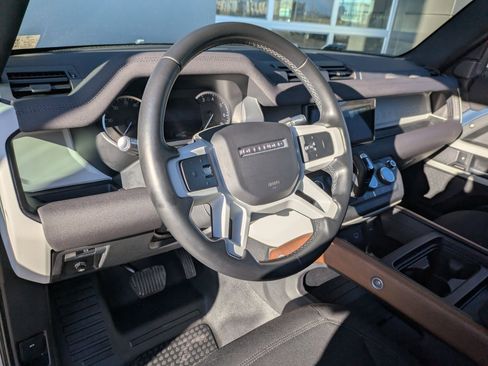 Used 2022 Land Rover Defender 110 image 14