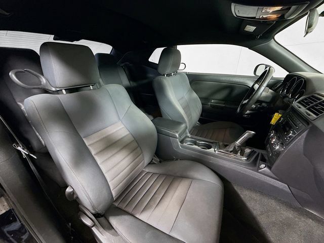 Used 2010 Dodge Challenger R/T RWD image 25