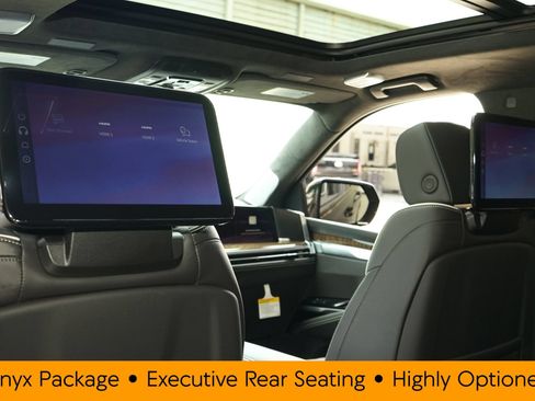 Used 2026 Cadillac Escalade Platinum Sport AWD/4WD image 28