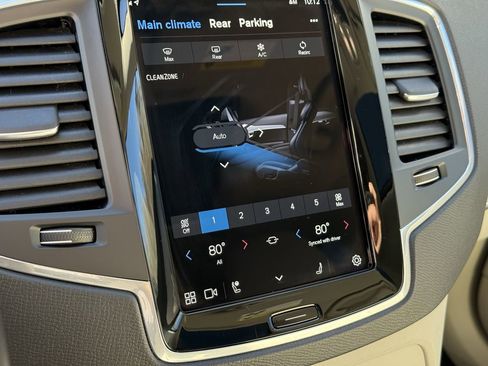 Certified 2024 Volvo XC90 B5 Core w/ Protection Package Premier image 25