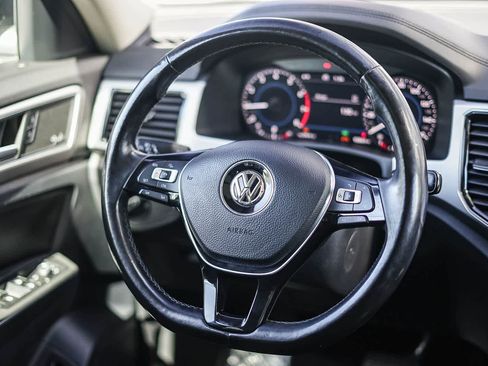 Used 2018 Volkswagen Atlas SEL Premium image 16