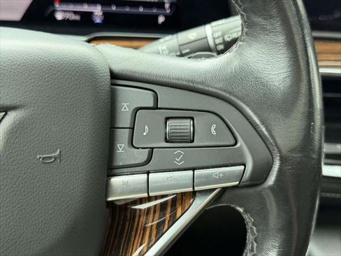 Used 2021 Cadillac Escalade Premium Luxury AWD/4WD image 26