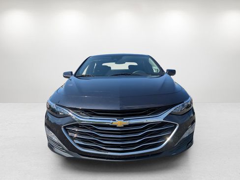 Used 2023 Chevrolet Malibu LT image 2