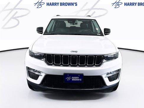 Used 2023 Jeep Grand Cherokee Limited w/ Luxury Tech Group II AWD/4WD image 28