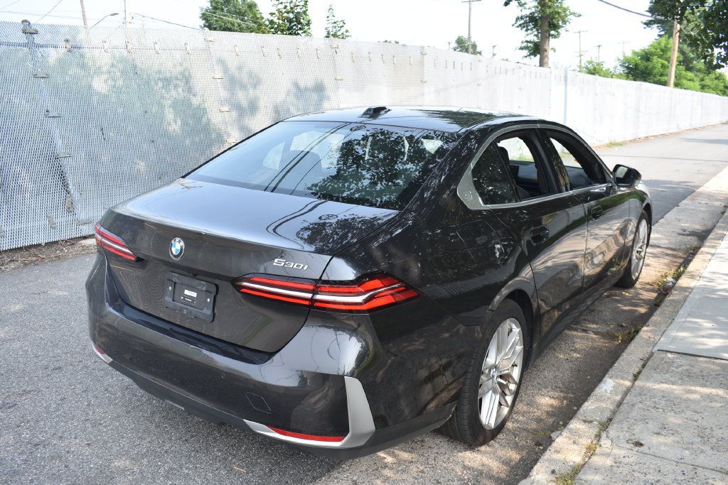 Used 2025 BMW 530i RWD image 5