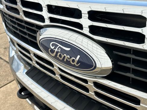 New 2025 Ford F350 XL w/ XL Chrome Package RWD image 23