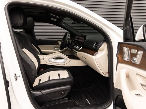 Used 2024 Mercedes-Benz GLE 53 AMG 4MATIC Coupe image 31