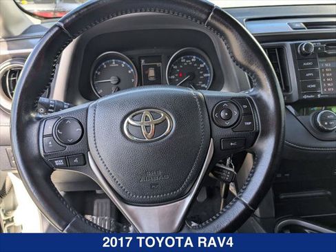 Used 2017 Toyota RAV4 XLE FWD image 13