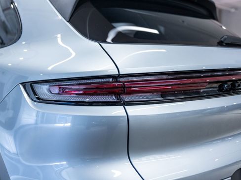 New 2026 Porsche Cayenne AWD/4WD image 24