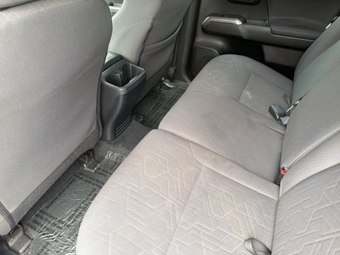 Used 2019 Toyota Tacoma TRD Sport w/ Technology Package RWD image 11