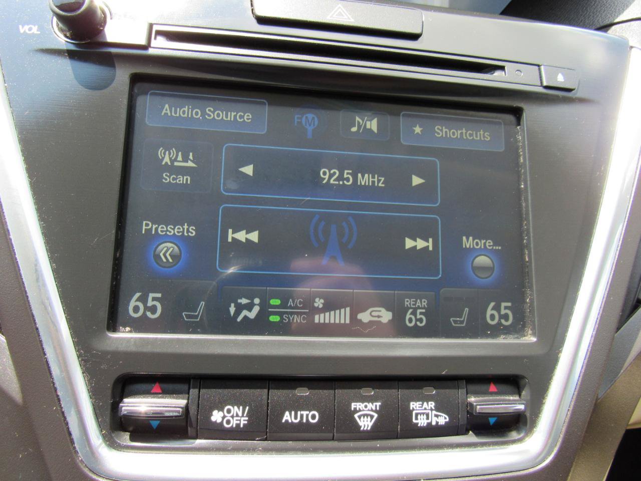 Used 2016 Acura MDX SH-AWD image 24