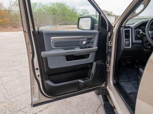 Used 2019 RAM 1500 Classic Warlock w/ Electronics Group image 10