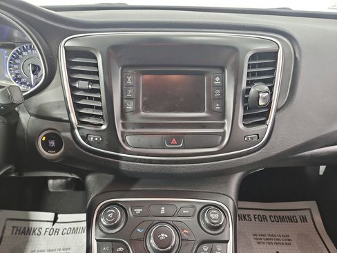 Used 2016 Chrysler 200 Limited w/ Convenience Group FWD image 19