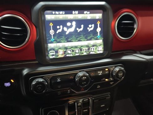 Used 2022 Jeep Gladiator Rubicon w/ Trailer Tow Package image 11