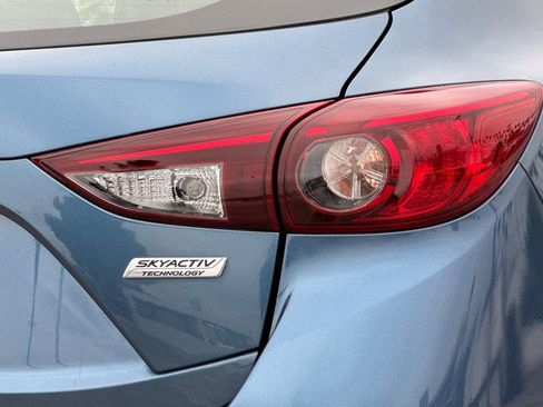 Used 2018 MAZDA MAZDA3 Touring FWD image 28
