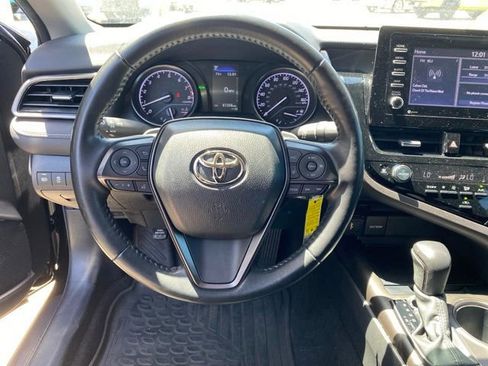 Certified 2022 Toyota Camry SE w/ Cold Weather Package FWD image 5