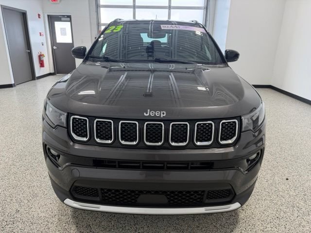 Used 2023 Jeep Compass Limited AWD/4WD image 7