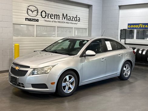 Used 2013 Chevrolet Cruze LT FWD image 1