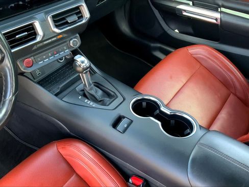 Used 2024 Ford Mustang Premium RWD image 27