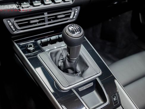 Used 2023 Porsche 911 Carrera 4S image 14