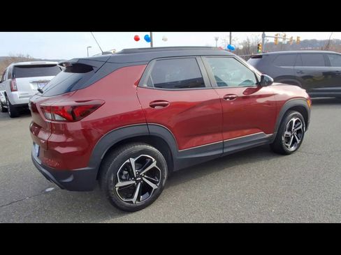 Certified 2023 Chevrolet TrailBlazer RS w/ Sun and Liftgate Package AWD/4WD image 8