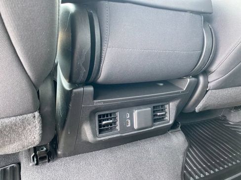 Certified 2024 Chevrolet Silverado 1500 LT AWD/4WD image 19