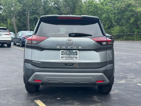 Used 2023 Nissan Rogue S AWD/4WD image 6
