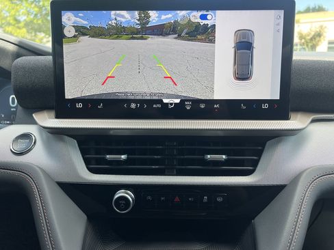 New 2026 Ford Explorer Active RWD image 5