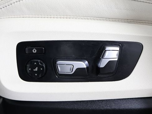 Used 2022 BMW X5 M50i AWD/4WD image 39