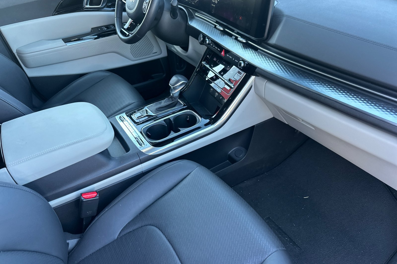 Used 2024 Kia Carnival SX Prestige FWD image 18