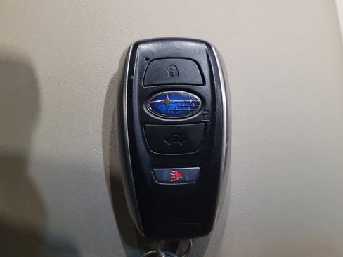 Used 2022 Subaru Outback Limited XT AWD/4WD image 32