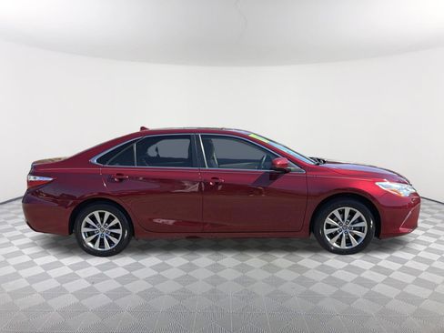 Used 2017 Toyota Camry XLE w/ Moonroof Package image 19
