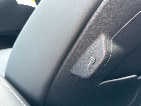 New 2025 Kia Niro EX image 15