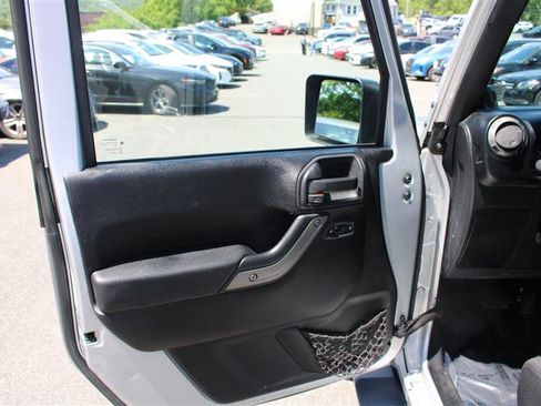 Used 2012 Jeep Wrangler Unlimited Sport AWD/4WD image 12